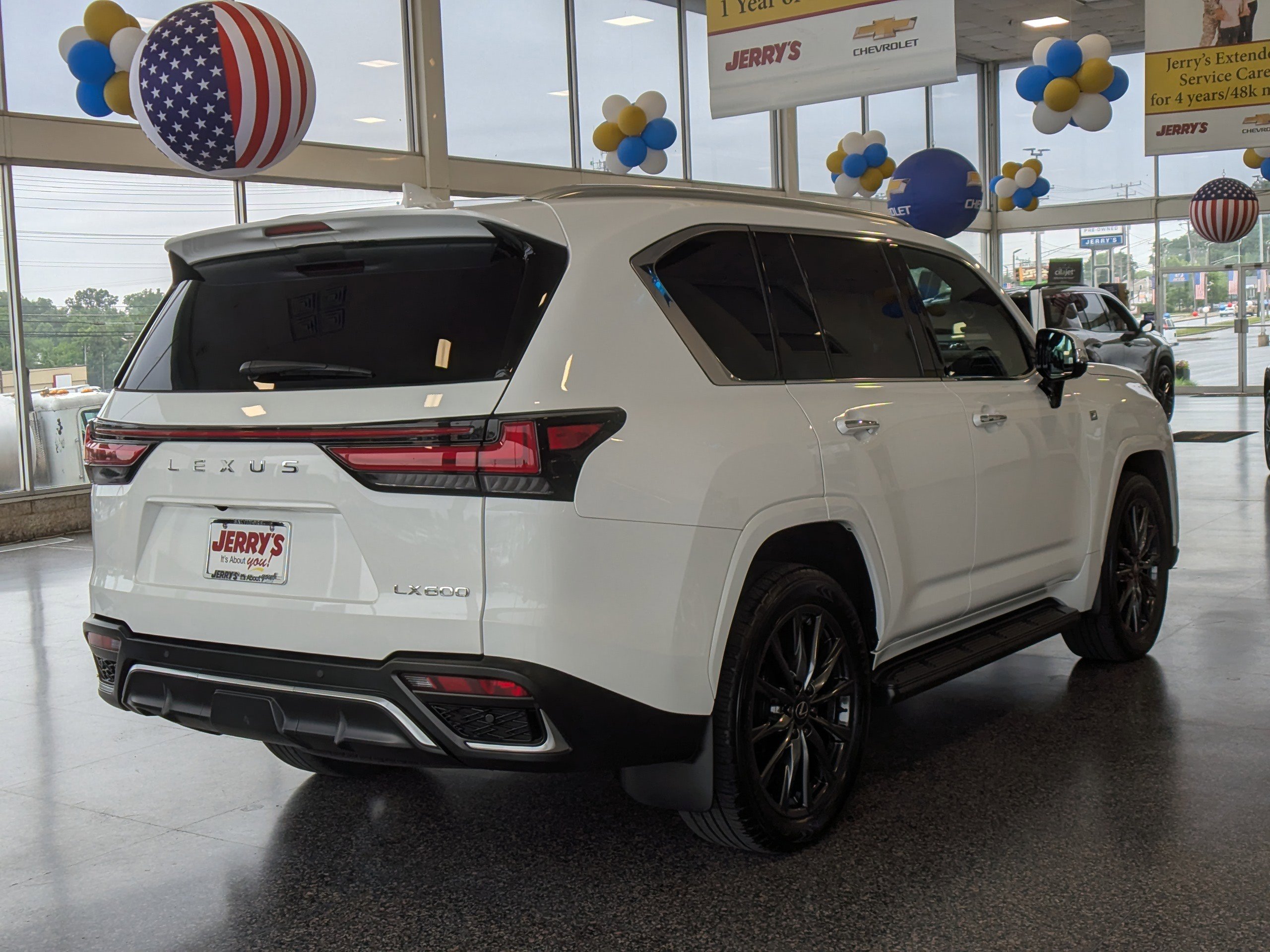 Used 2024 Lexus LX 600 F Sport AWD/4WD image 9