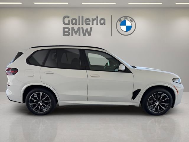 Used 2024 BMW X5 xDrive40i w/ M Sport Package AWD/4WD image 6