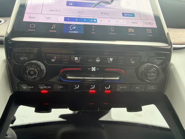 Used 2023 Jeep Grand Cherokee Summit AWD/4WD image 35