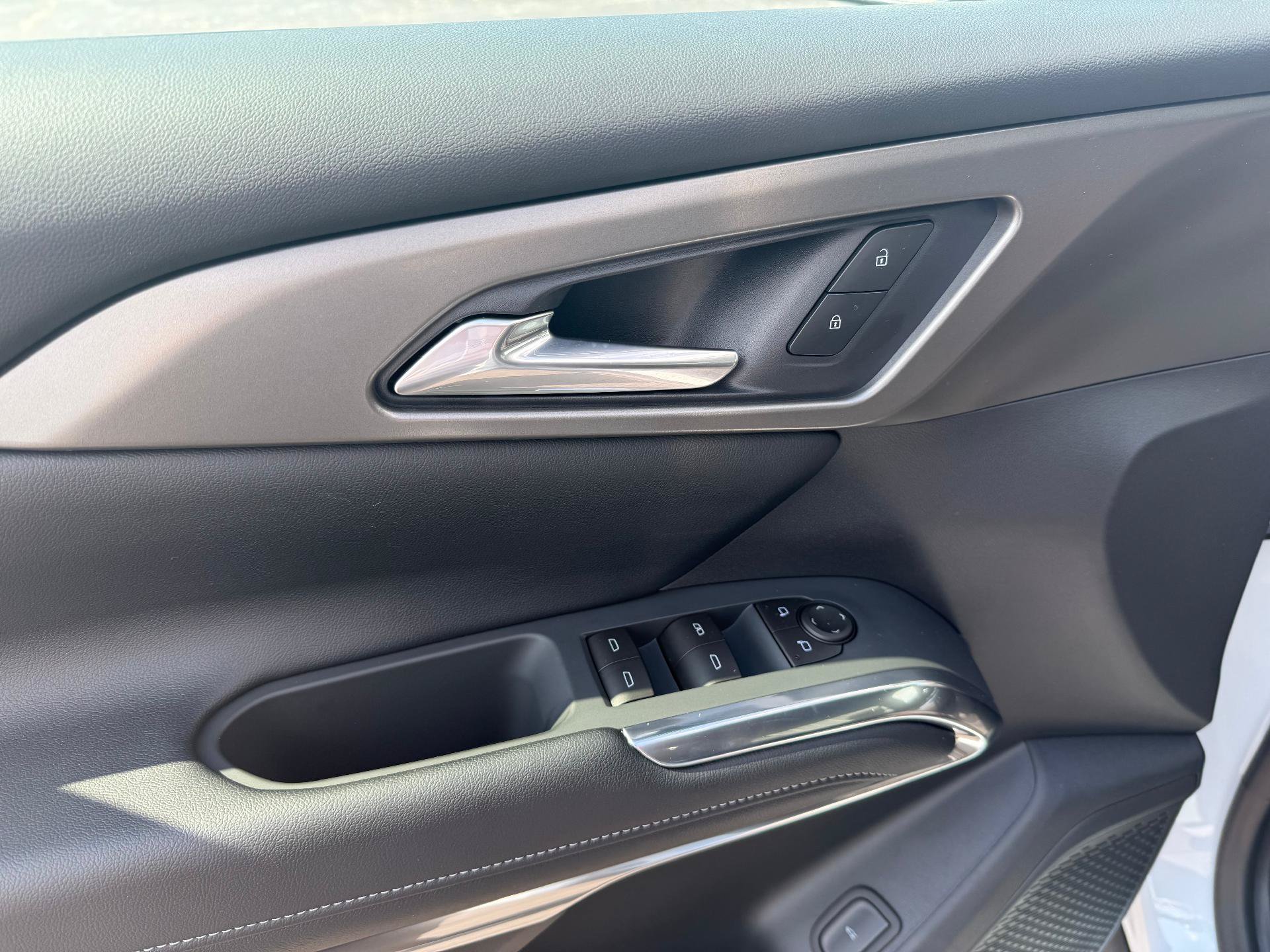 New 2026 Chevrolet Traverse LT w/ Midnight/Sport Edition FWD image 12