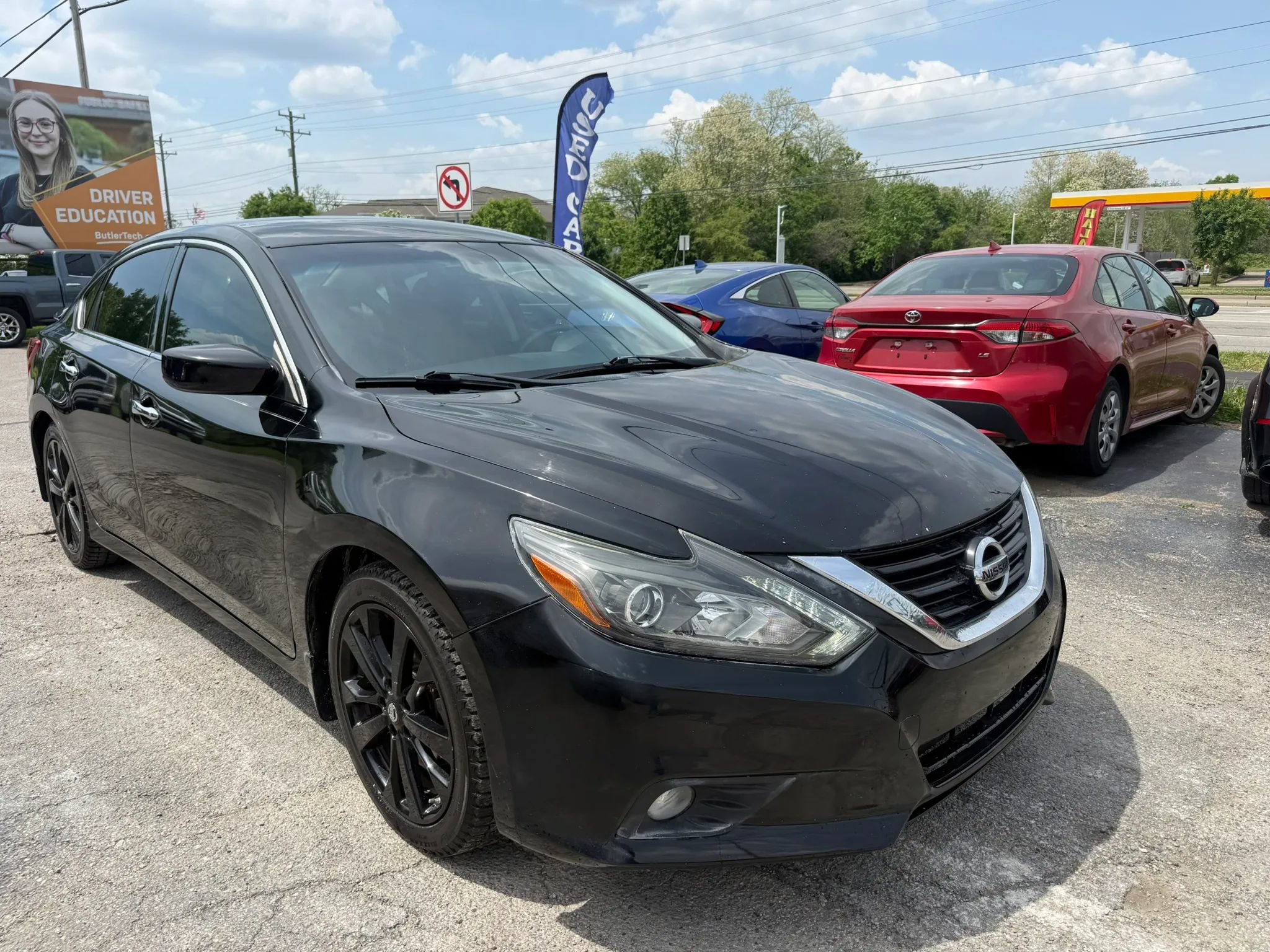 Used 2017 Nissan Altima 2.5 SR w/ Midnight Edition Package FWD image 8