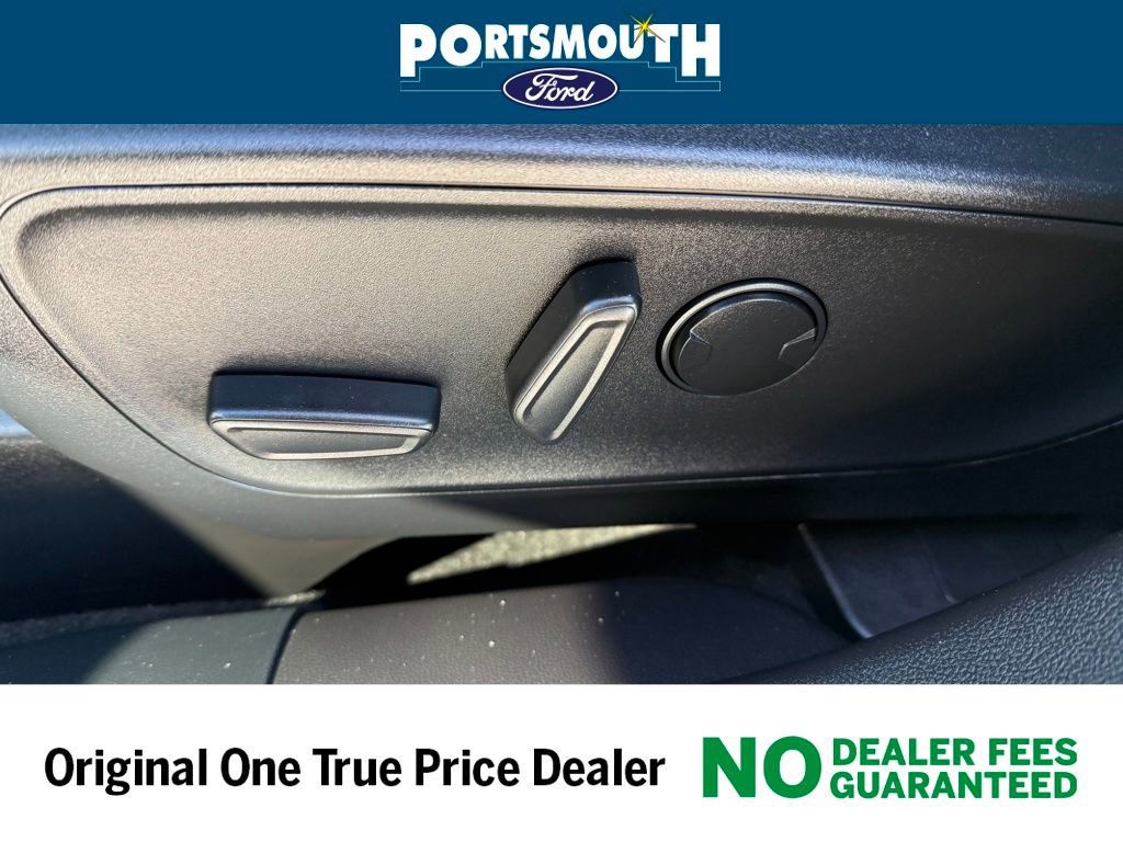 Used 2025 Ford Escape ST-Line Elite w/ Premium Technology Package image 23