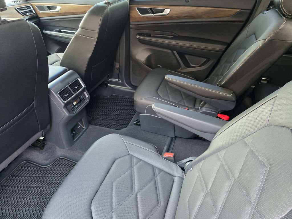 New 2026 Volkswagen Atlas SE FWD image 21