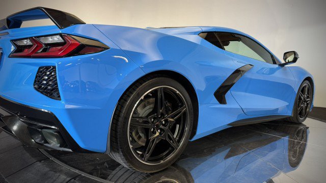Used 2024 Chevrolet Corvette Stingray Premium Cpe w/ Z51 Performance Package RWD image 30