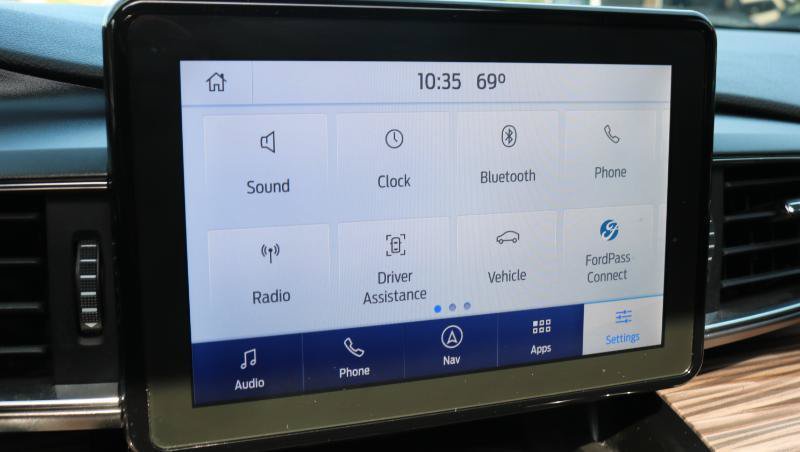 Used 2021 Ford Explorer Limited w/ Hybrid Equipment Group 310A AWD/4WD image 14