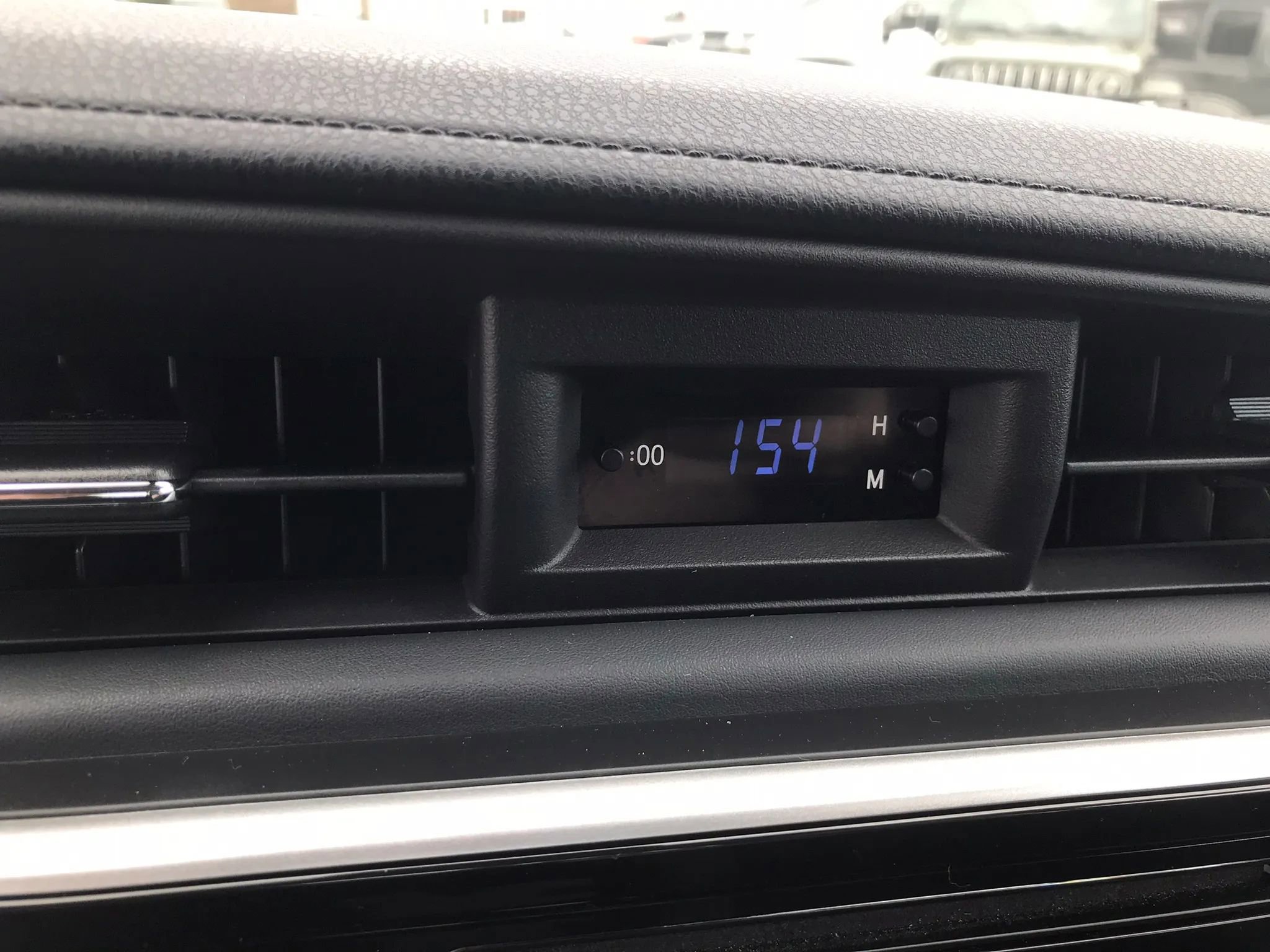 Used 2018 Toyota Corolla LE image 18