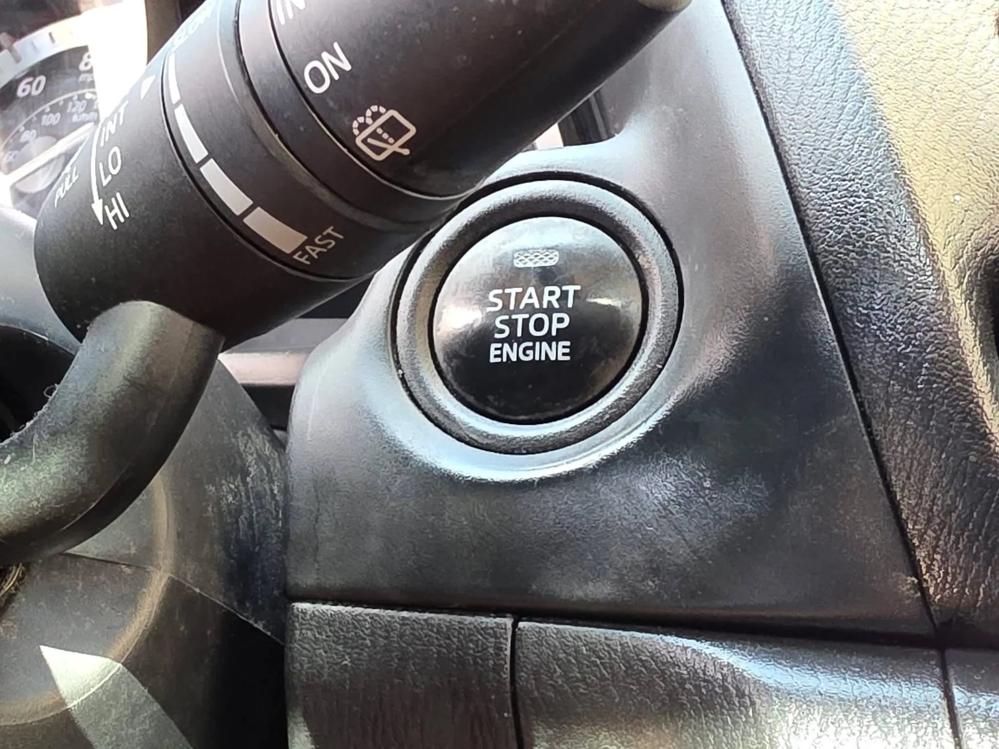 Used 2014 MAZDA MAZDA3 i Touring w/ Technology Package FWD image 26