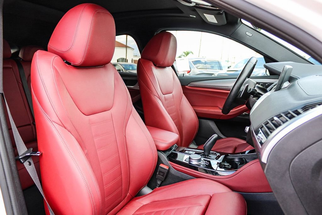 Used 2021 BMW X4 M40i w/ Executive Package image 17