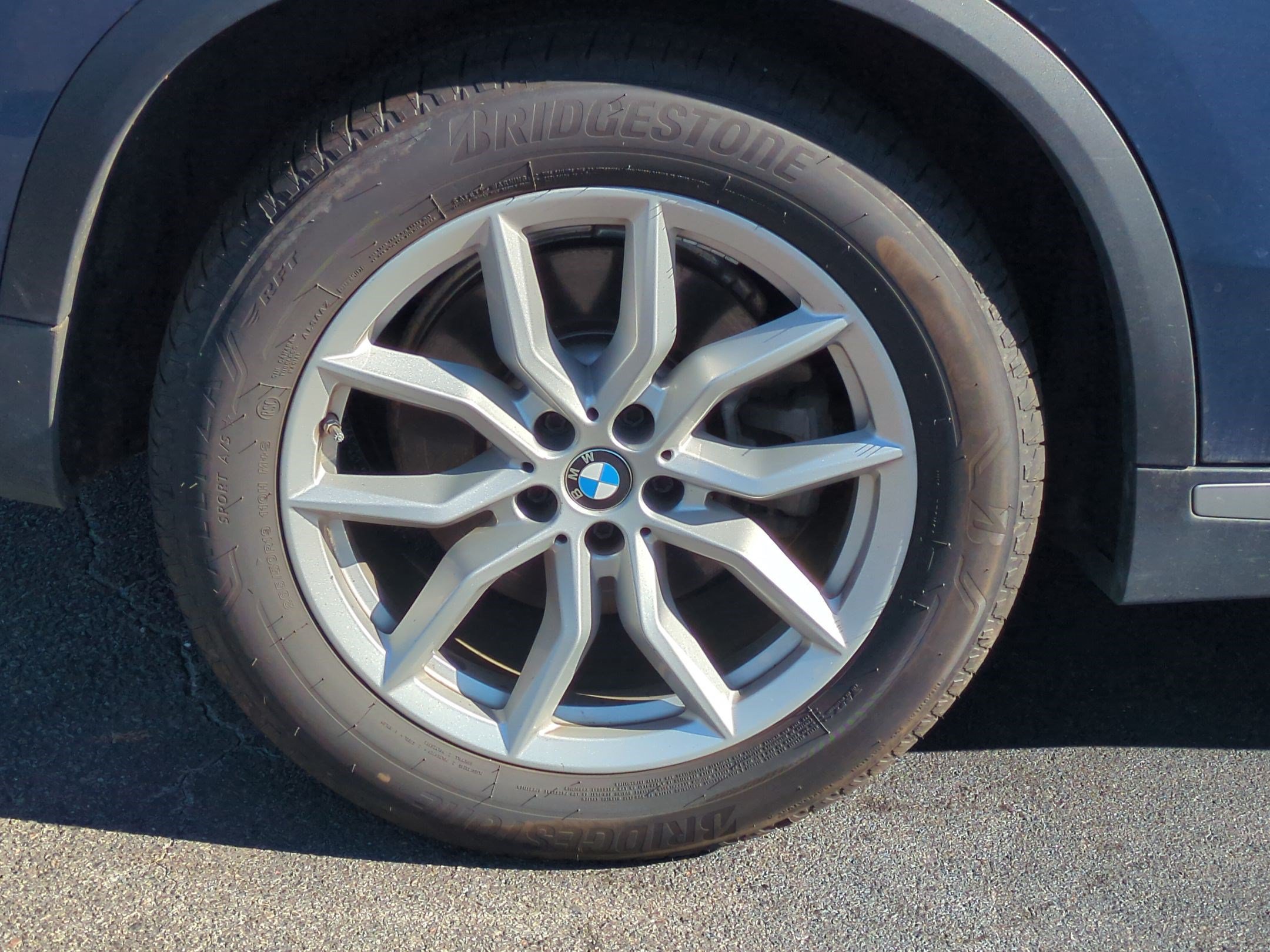 Used 2020 BMW X5 xDrive40i w/ Executive Package AWD/4WD image 12