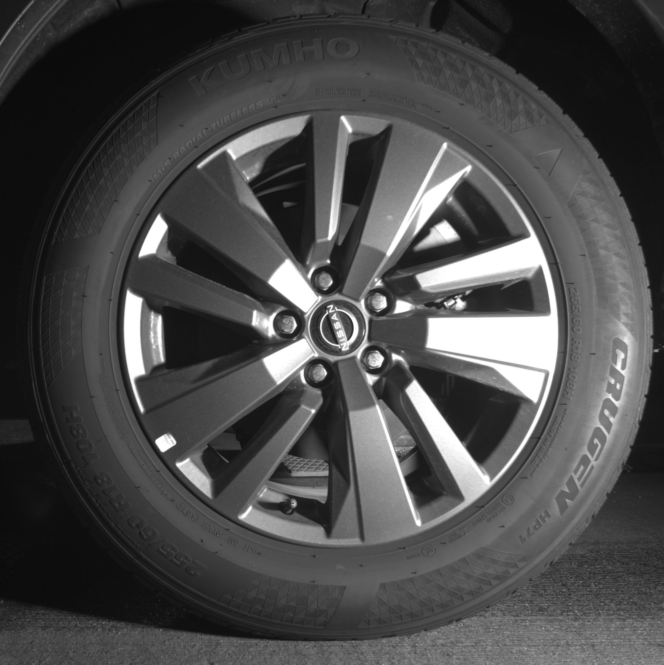 Used 2025 Nissan Pathfinder SV image 14