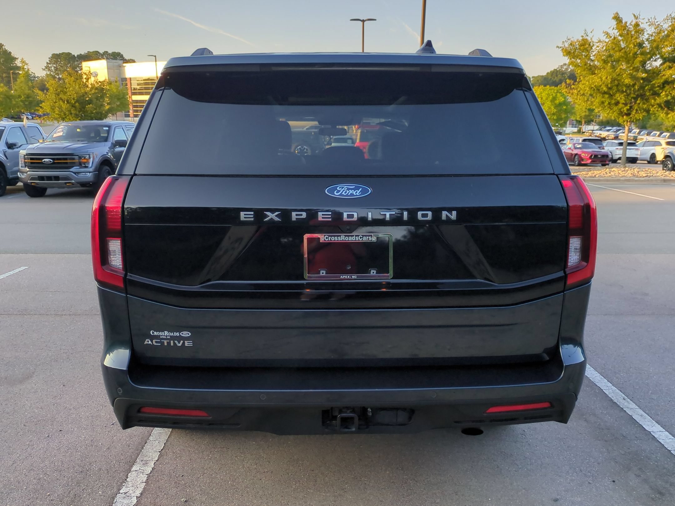 Certified 2025 Ford Expedition Active AWD/4WD image 5
