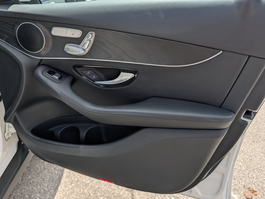 Used 2018 Mercedes-Benz GLC 300 image 35