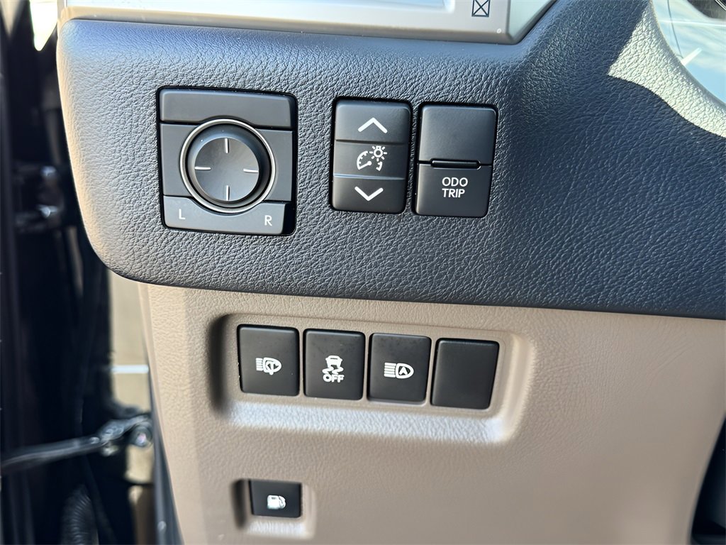 Used 2020 Lexus GX 460 Premium image 41