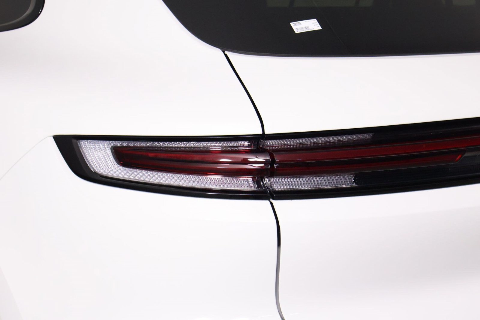 Certified 2026 Porsche Cayenne AWD/4WD image 21