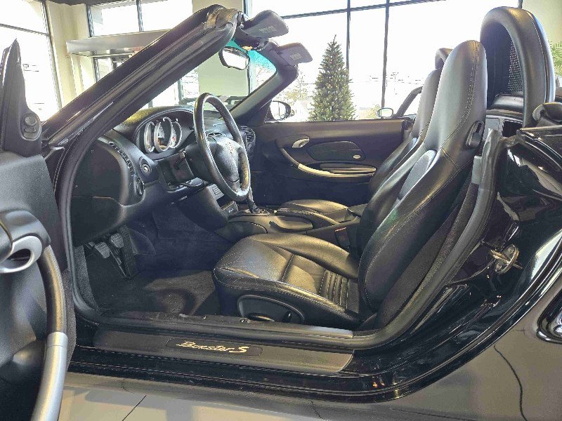 Used 2004 Porsche Boxster S image 9