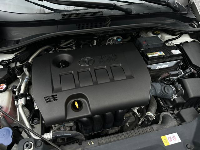 Used 2021 Toyota C-HR LE image 36