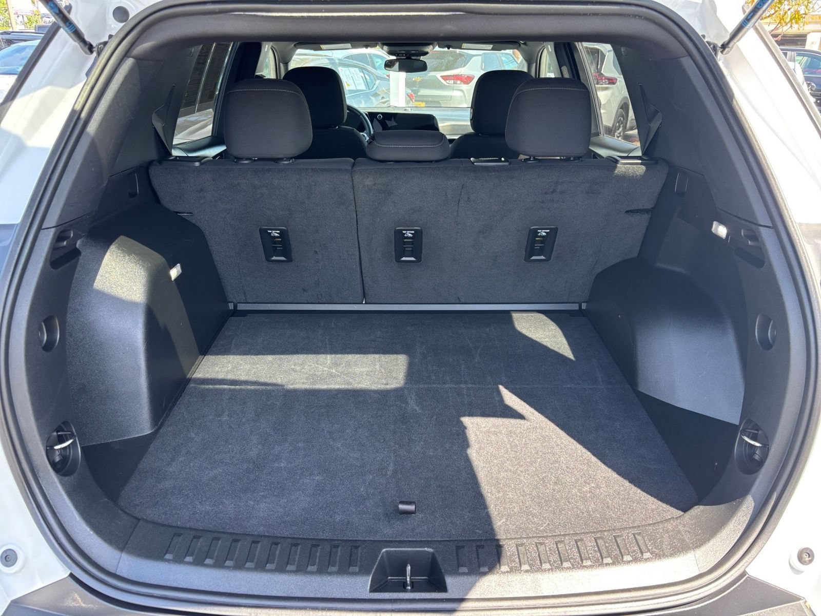 Used 2025 Chevrolet Equinox LT FWD image 31