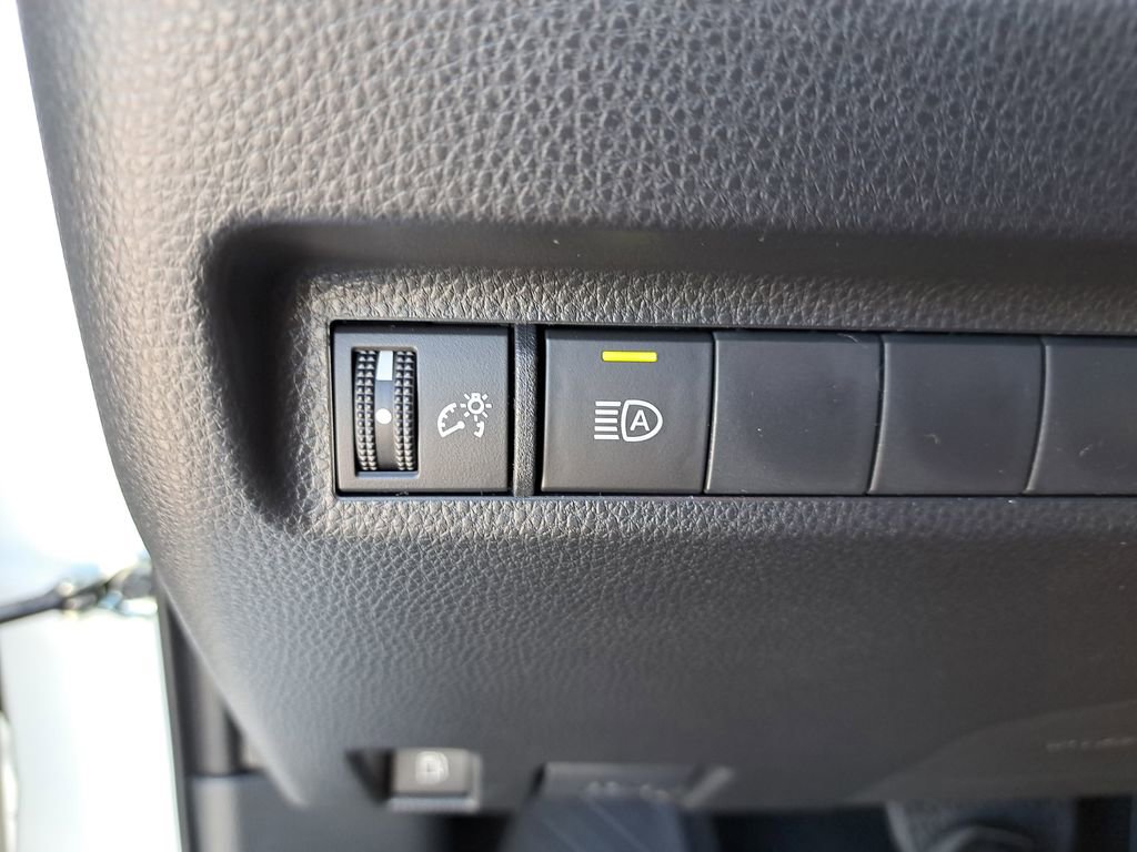 New 2025 Toyota RAV4 XLE image 29