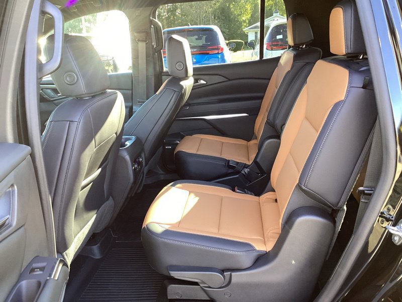 New 2027 Chevrolet Traverse Z71 w/ Enhanced Driving Package AWD/4WD image 19
