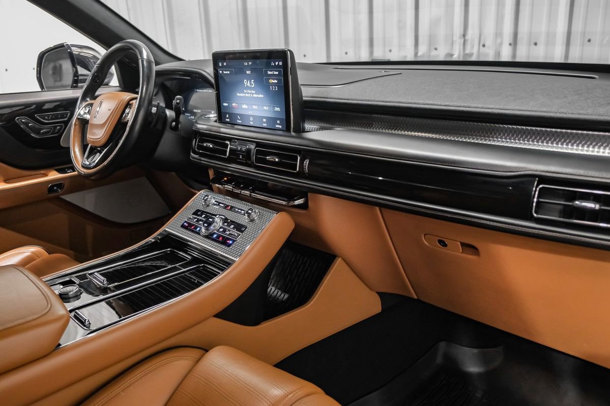 Used 2020 Lincoln Aviator Black Label Grand Touring w/ Class IV Trailer Tow Package image 12