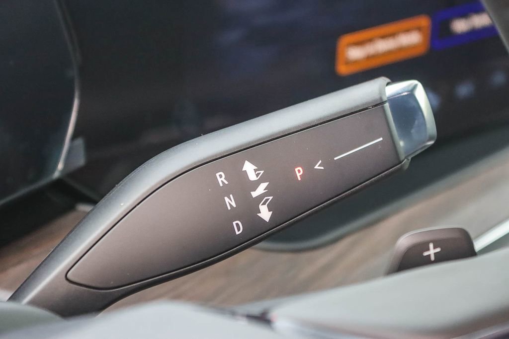 New 2026 Chevrolet Suburban Premier image 19