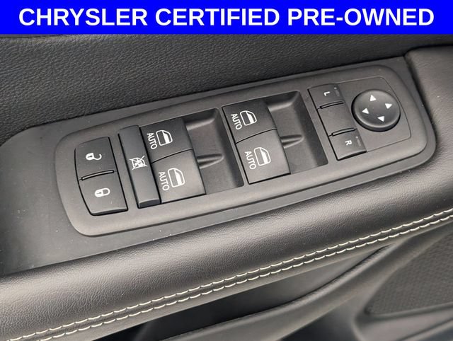 Certified 2026 Chrysler Pacifica Select FWD image 12