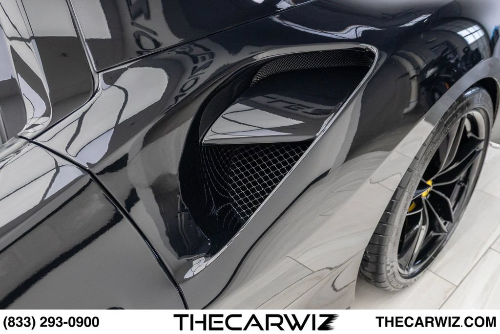 Used 2019 Ferrari 488 Spider RWD image 17