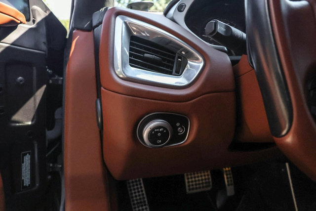 Used 2015 Aston Martin Vanquish Coupe RWD image 47