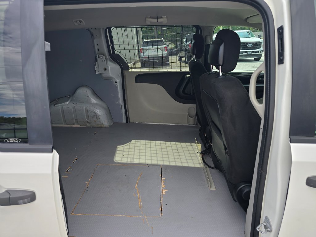 Used 2013 RAM C/V Tradesman FWD image 12