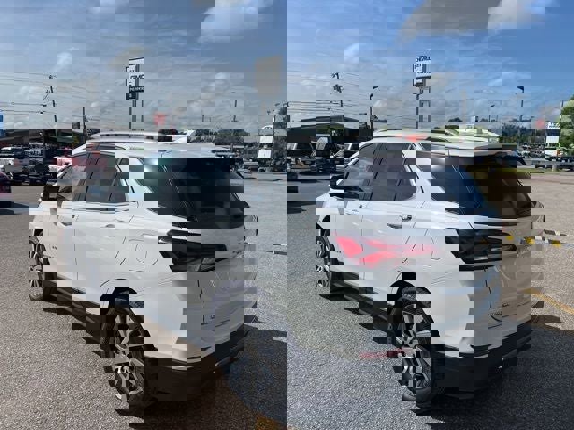 Used 2023 Chevrolet Equinox Premier FWD image 4