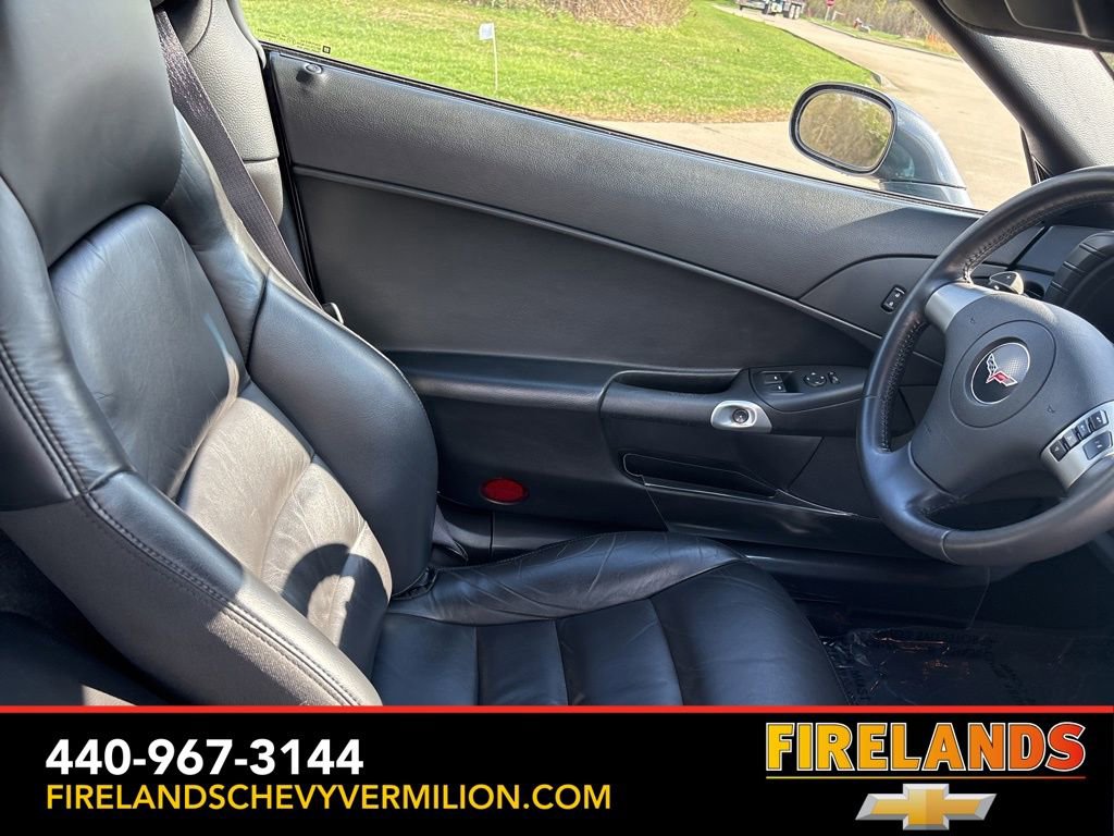 Used 2010 Chevrolet Corvette Coupe w/ 1LT image 31