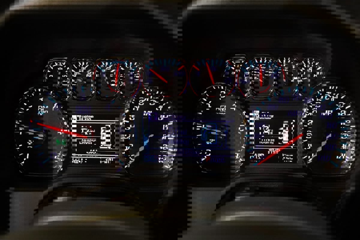 Used 2017 GMC Yukon SLT image 39