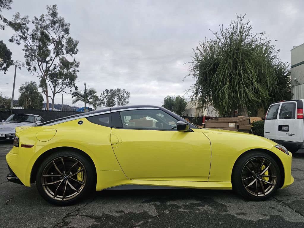 Used 2023 Nissan Z w/ Floor Mat Package (L93) image 6