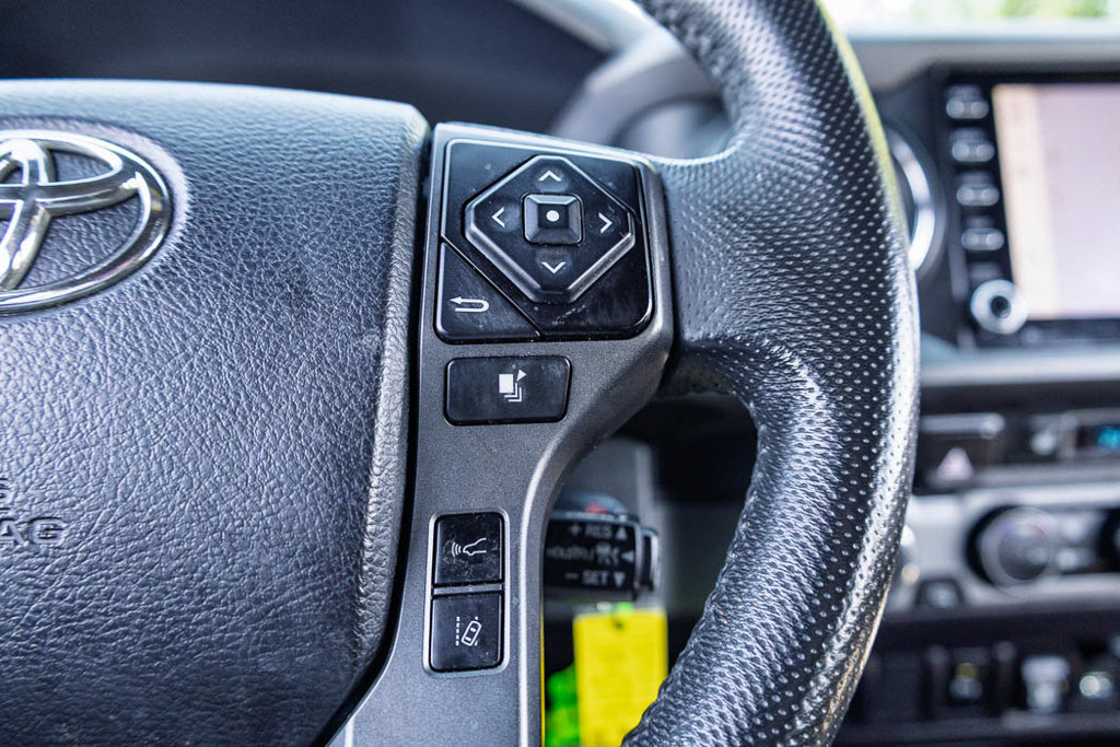 Used 2021 Toyota Tacoma TRD Sport w/ TRD Premium Sport Package AWD/4WD image 27