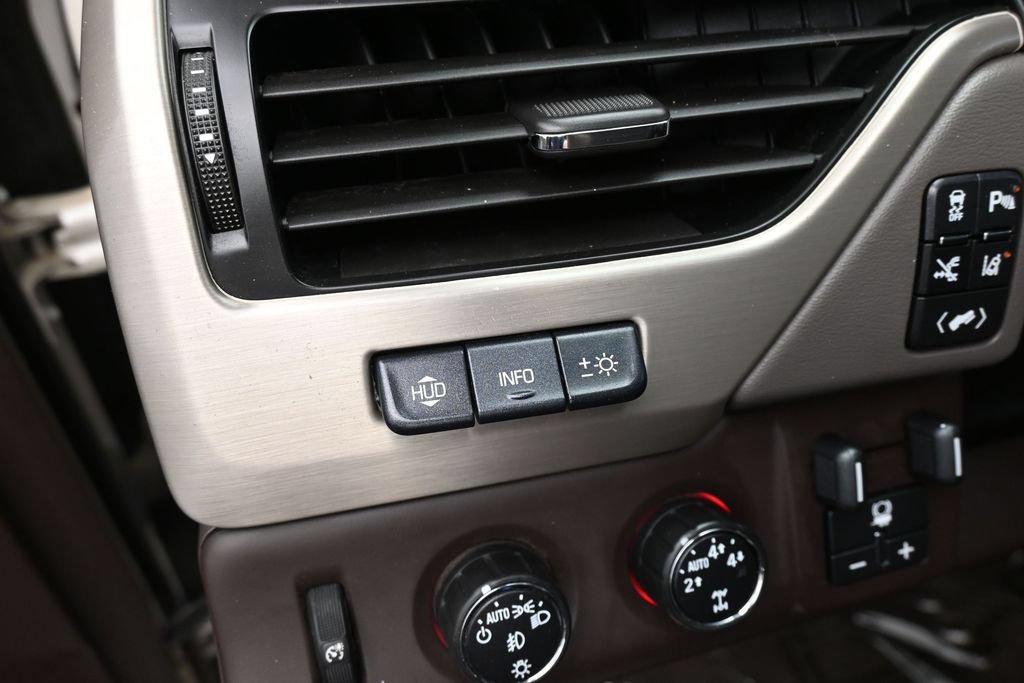 Used 2015 GMC Yukon Denali w/ Premium Package AWD/4WD image 22