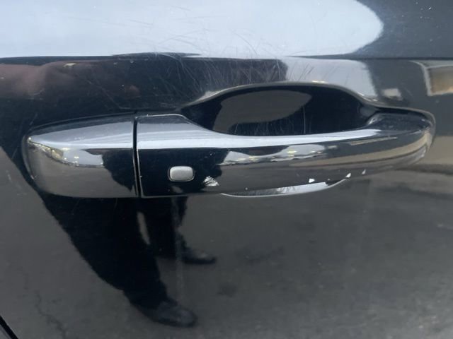 Used 2013 Chrysler 300 S image 17