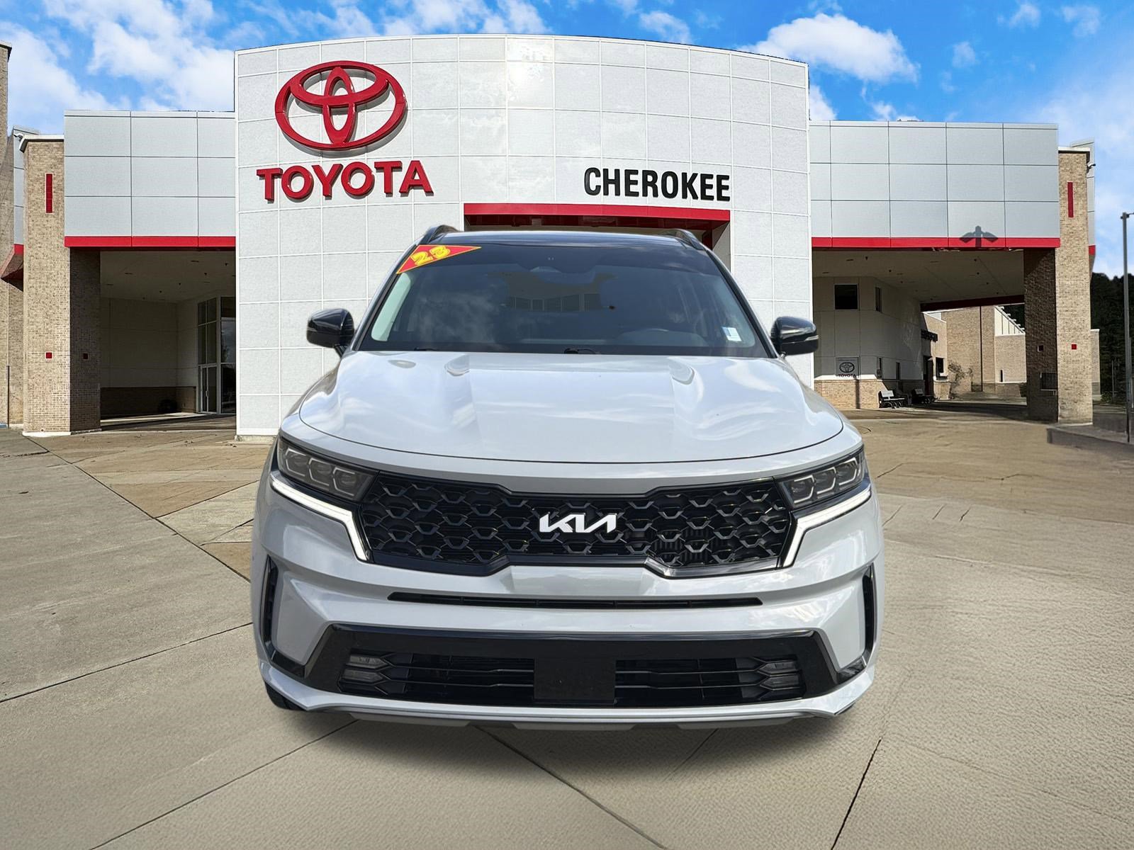 Used 2023 Kia Sorento SX image 2