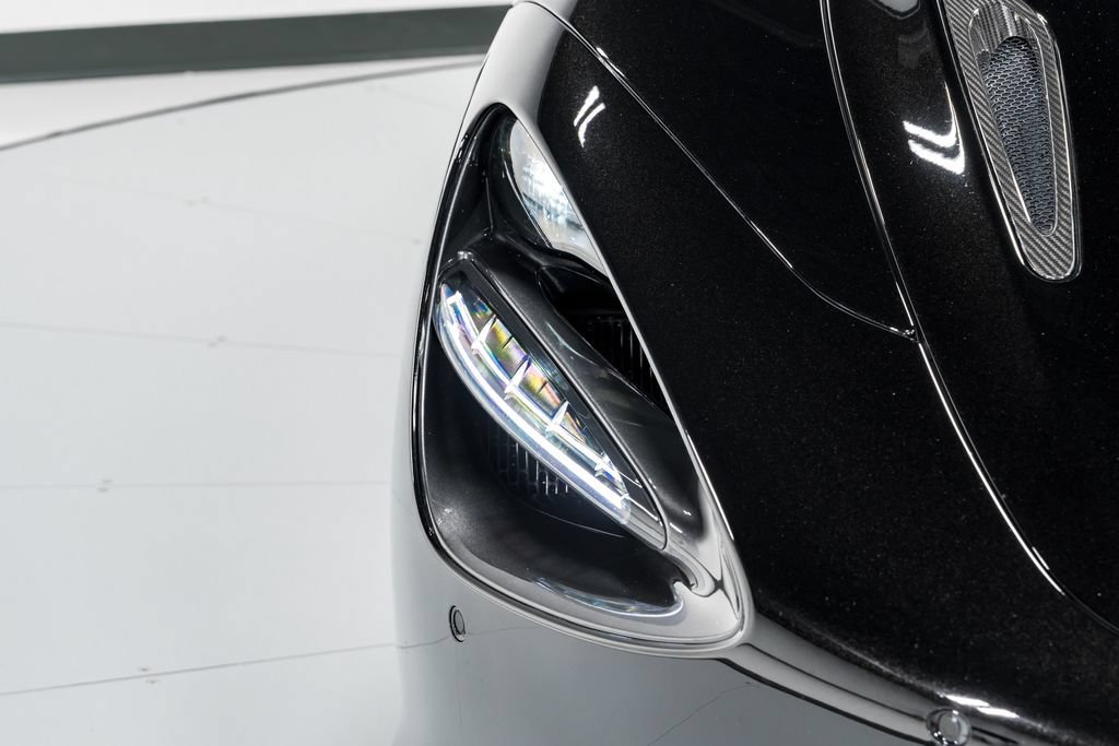 Used 2020 McLaren 720S Performance RWD image 38