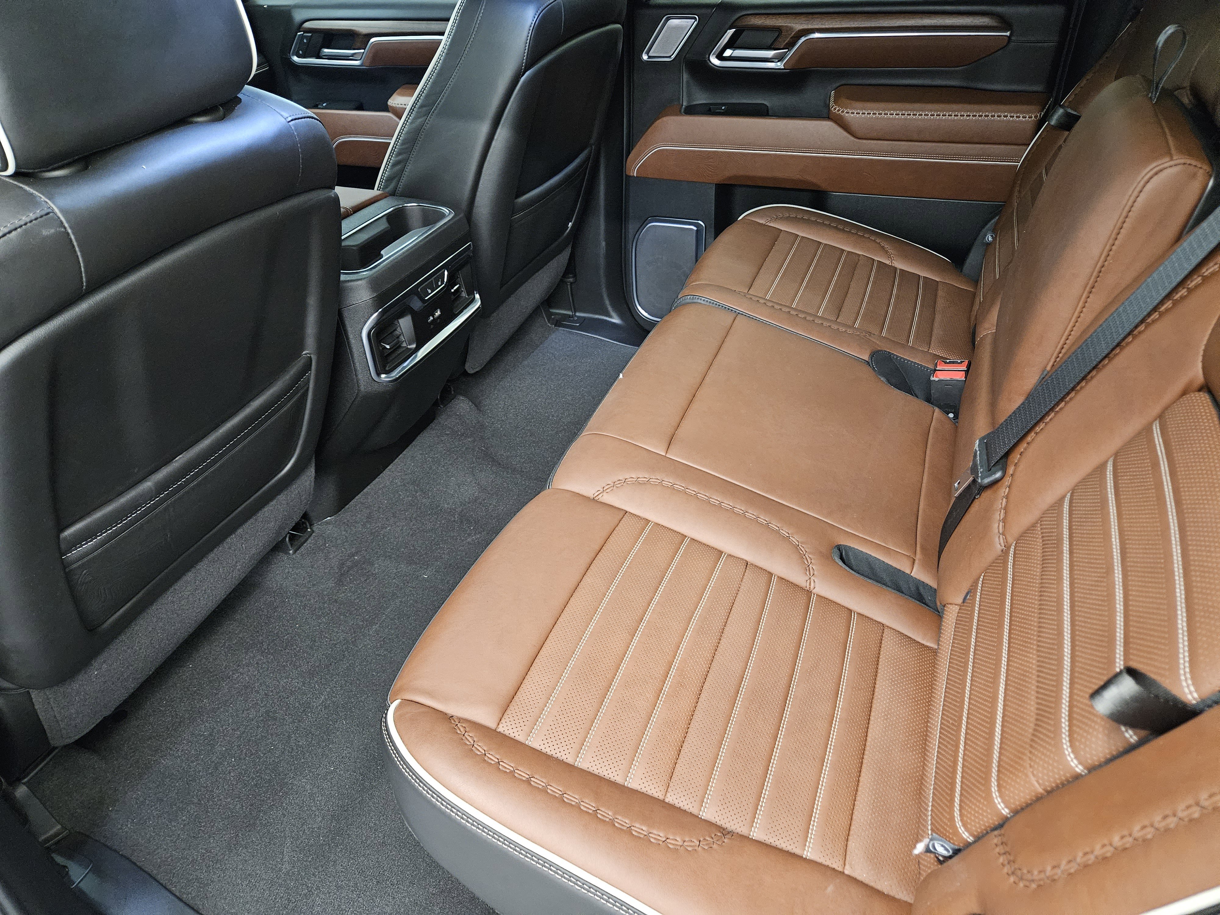 Used 2024 GMC Sierra 2500 Denali Ultimate image 41