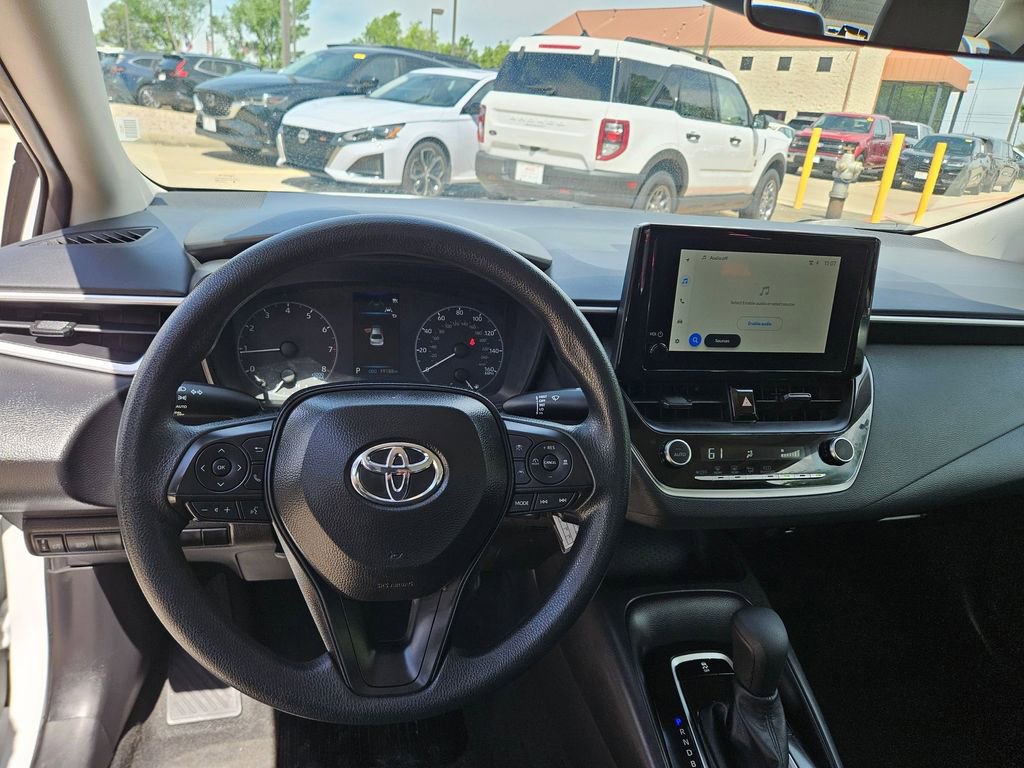 Used 2025 Toyota Corolla LE image 17