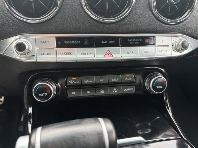 Used 2020 Kia Stinger GT-Line w/ Sun & Sound Package image 16