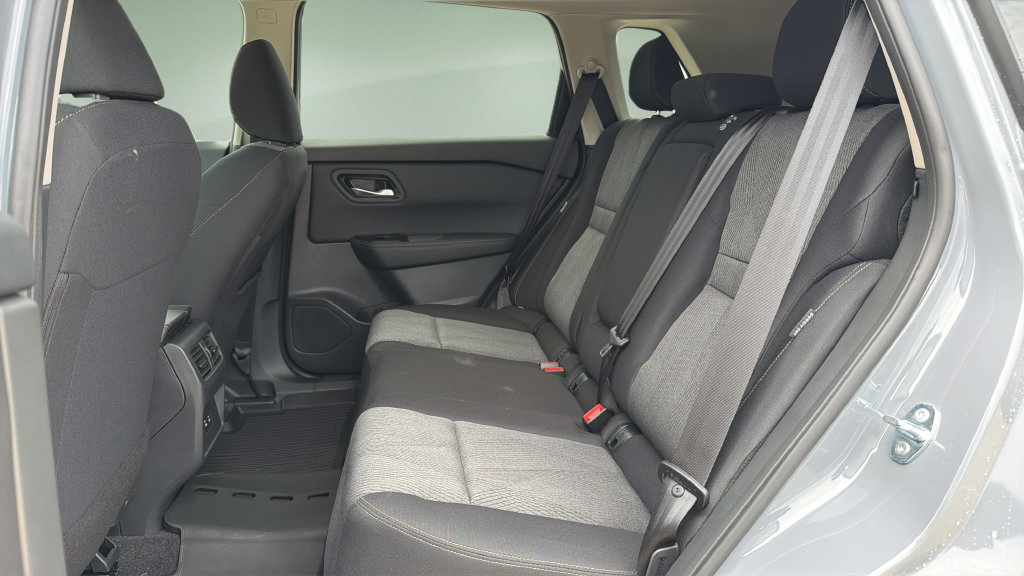 New 2026 Nissan Rogue SV w/ Cold Weather Package AWD/4WD image 20