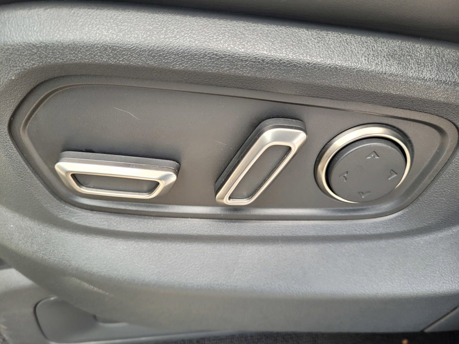 Used 2023 Rivian R1T Adventure image 21