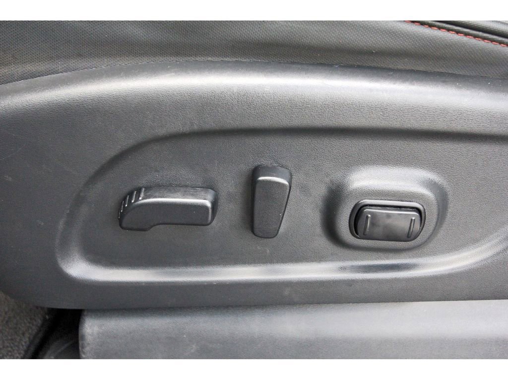 Used 2020 Nissan Titan PRO-4X image 31