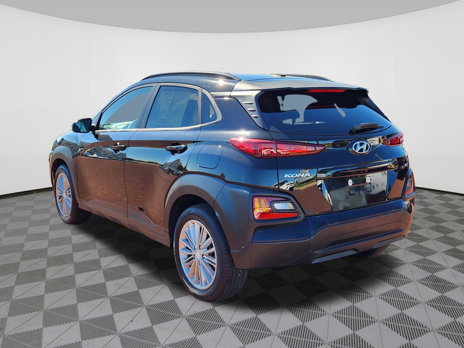 Used 2019 Hyundai Kona SEL AWD/4WD image 3