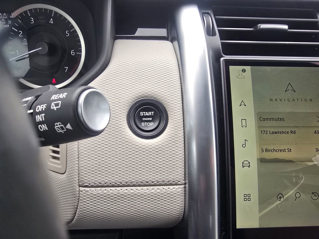 Used 2023 Land Rover Discovery S R-Dynamic image 22