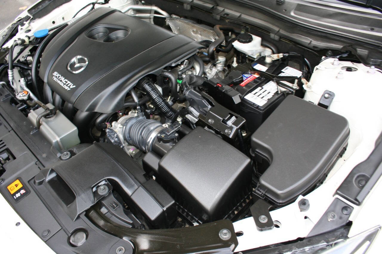 Used 2018 MAZDA MAZDA3 Touring image 23