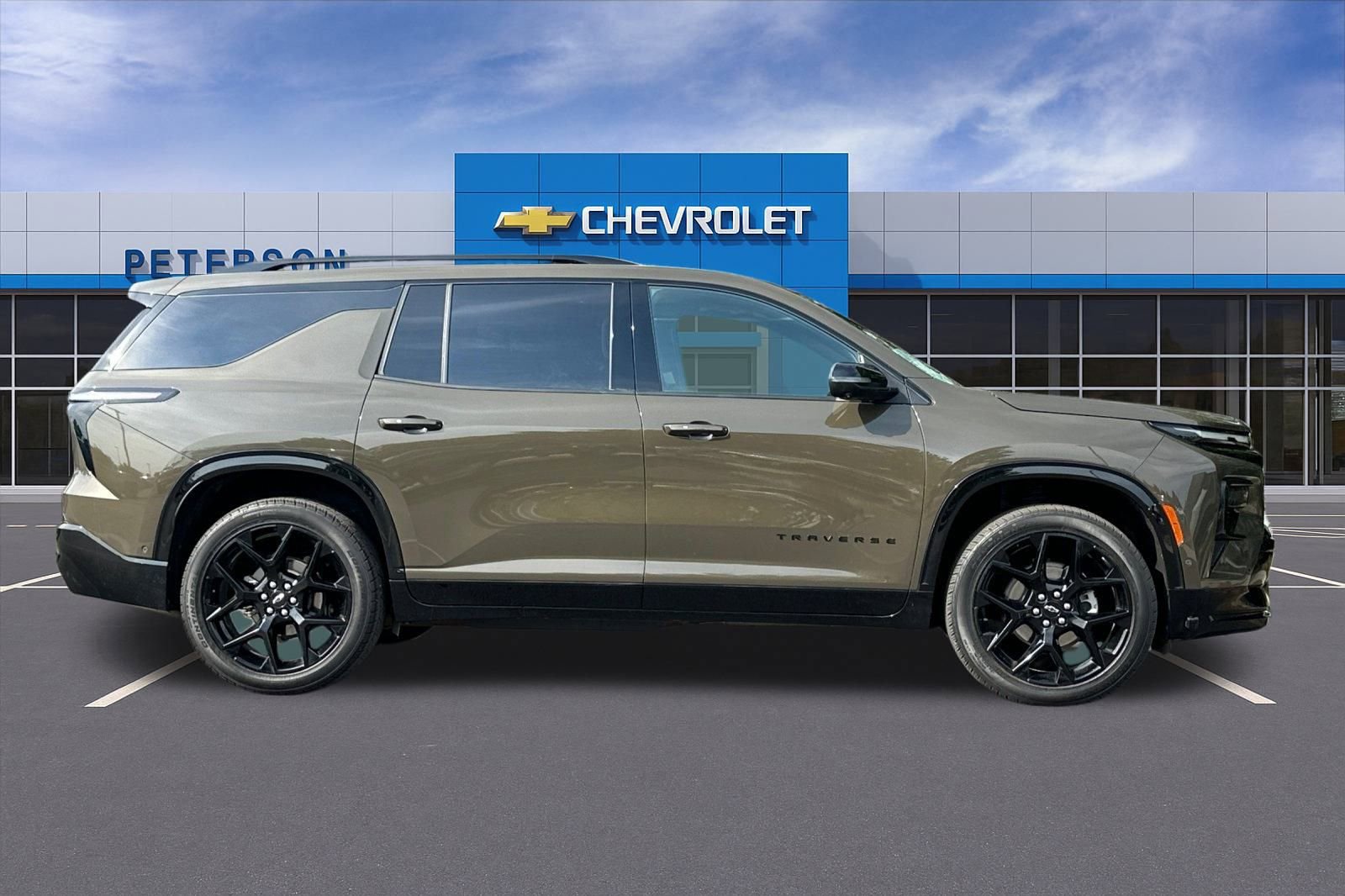 Certified 2024 Chevrolet Traverse RS image 3