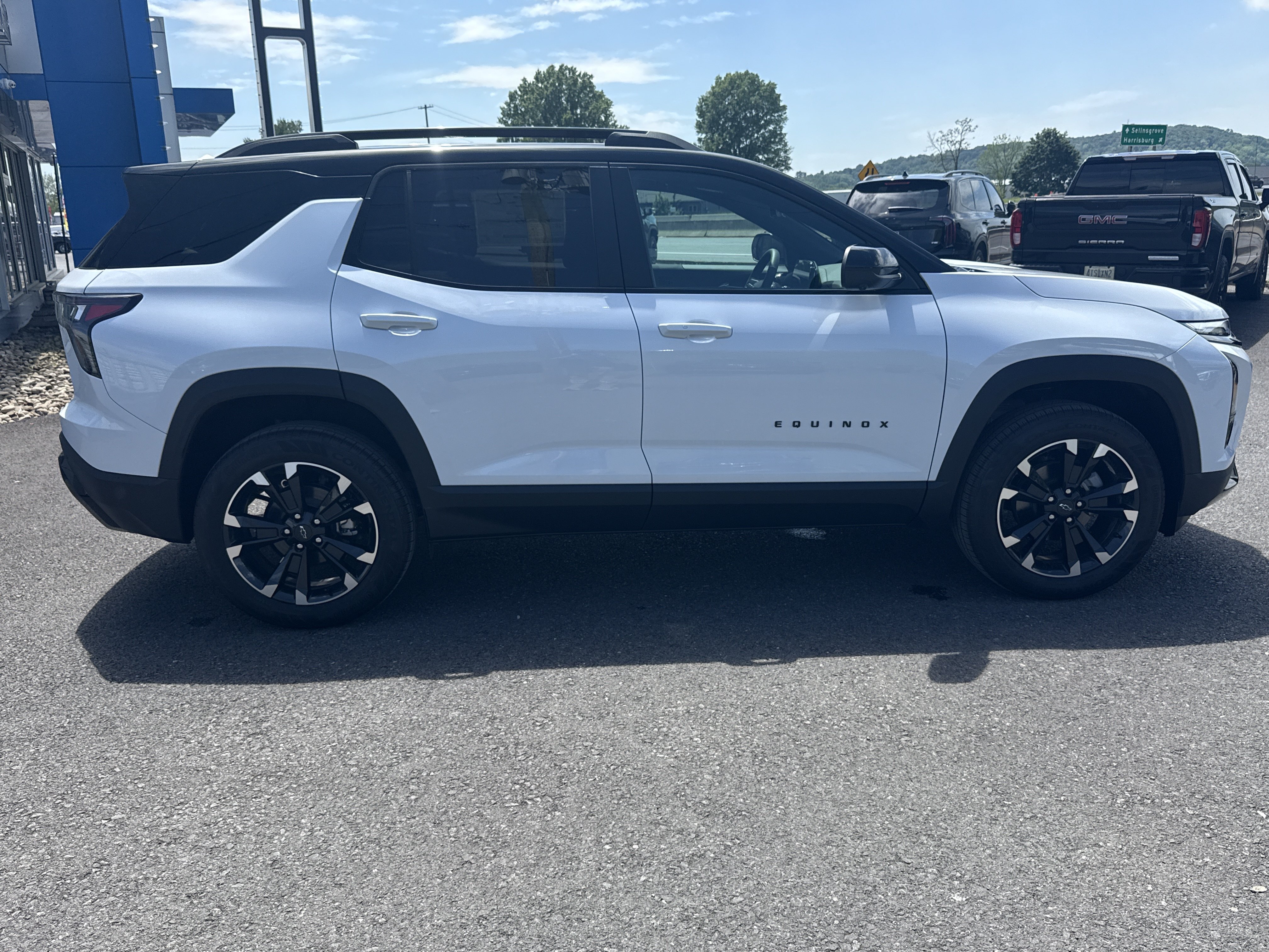 New 2026 Chevrolet Equinox RS w/ Safety and Technology Package AWD/4WD image 2