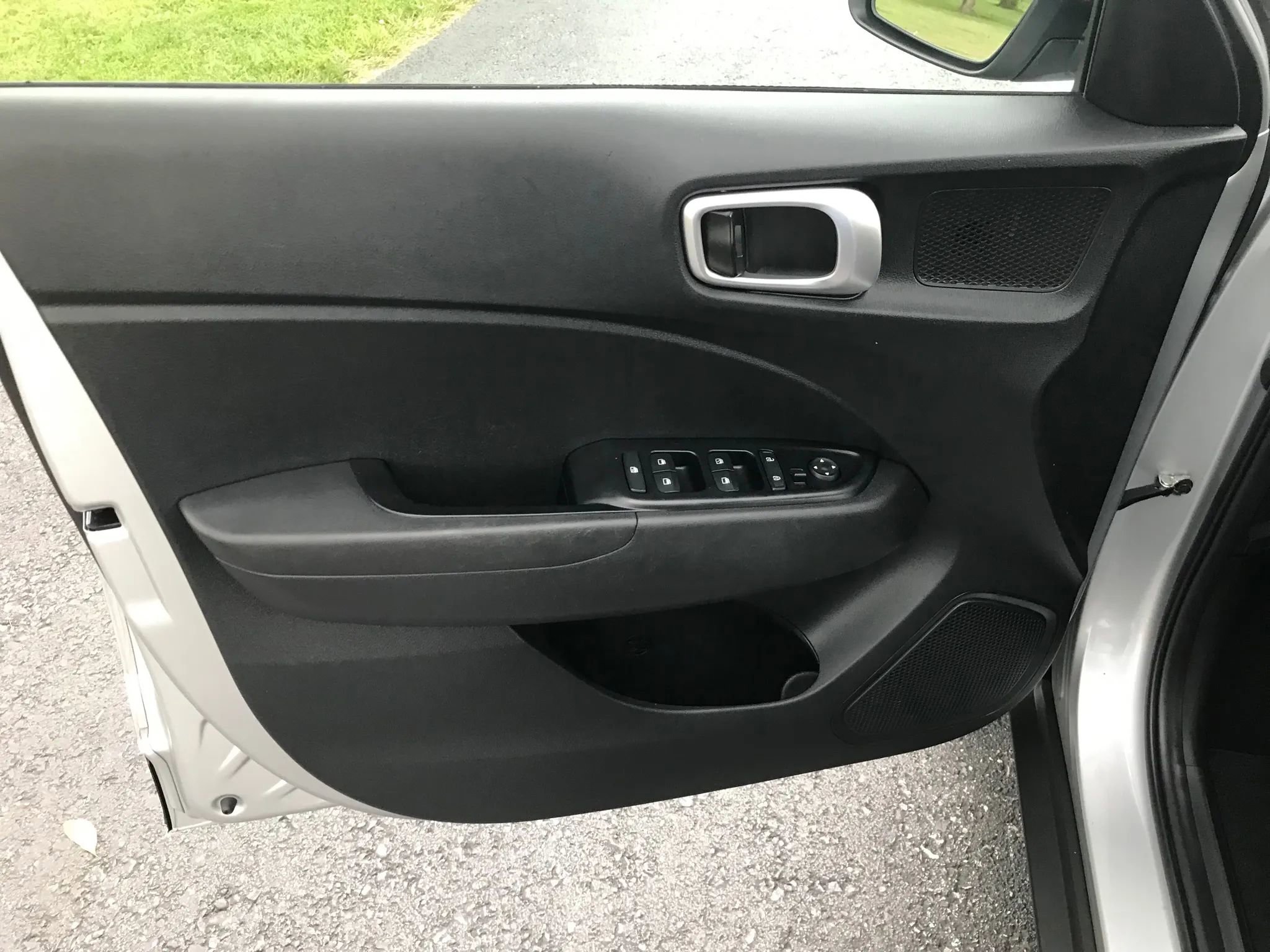 Used 2020 Hyundai Venue SEL w/ Convenience Package image 12